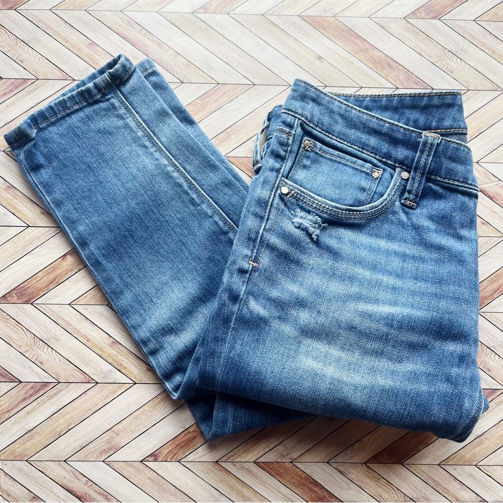 White House Black Market Distressed light wash Girlfriend jeans size 0